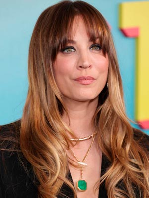 Кейли Куоко в роли Авы Бартлетт